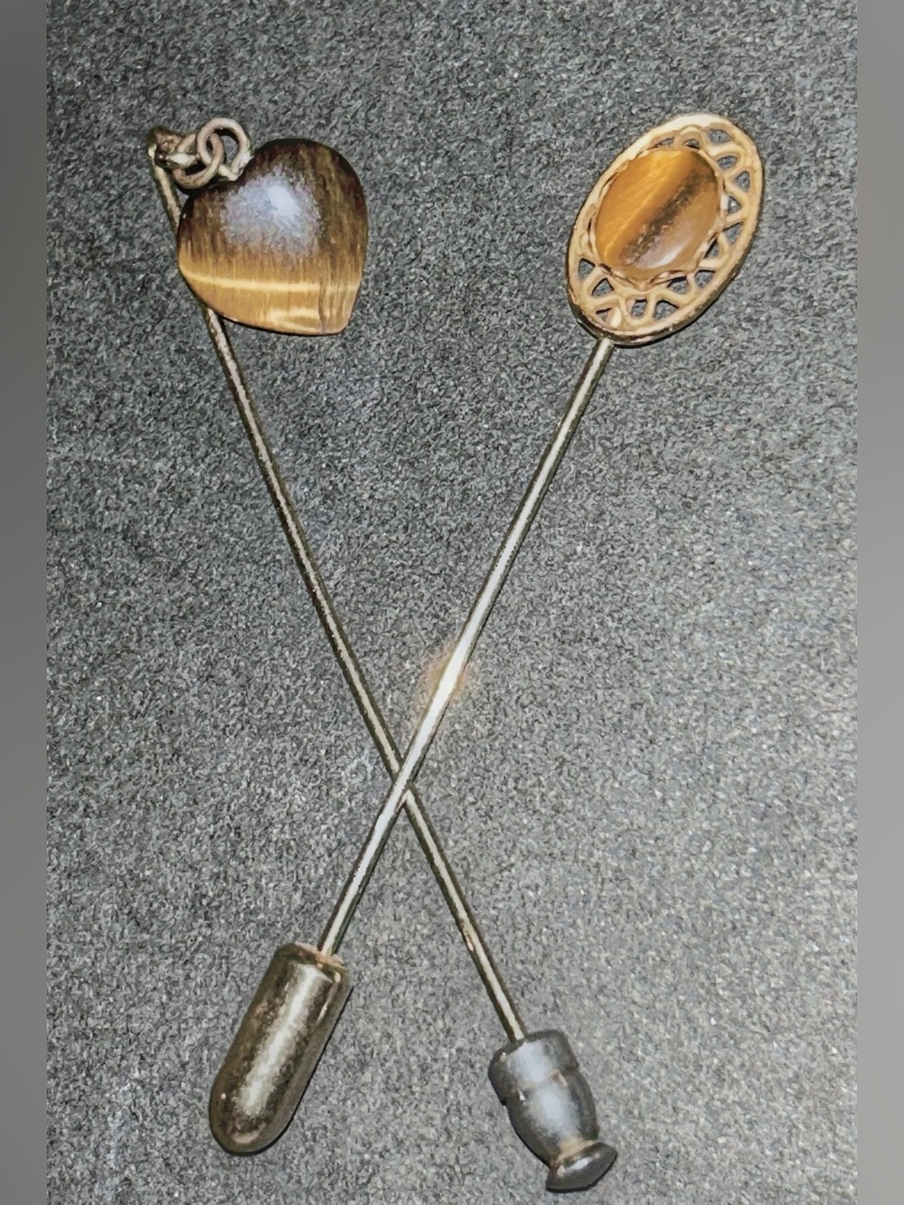 Decorative Tiger Eye Dangling Heart Charm & Scallop Edge Oval Stick Pin Set EUC